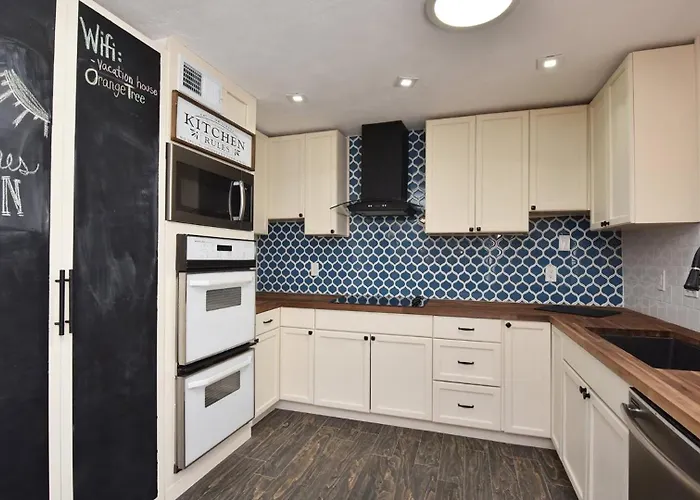 Desert Escape L 2 Masters L Heated Pool Holiday home