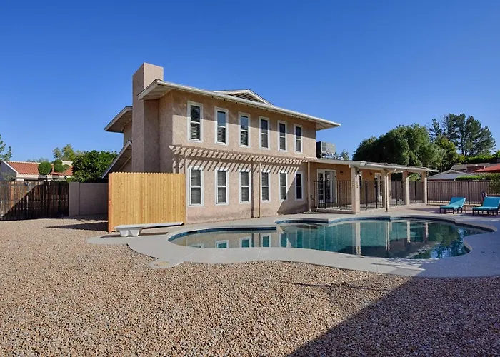 Desert Escape L 2 Masters L Heated Pool