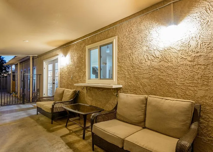 Desert Escape L 2 Masters L Heated Pool